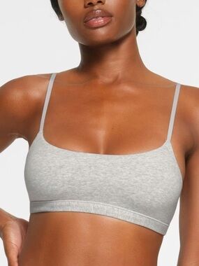 Skim Scoop Bralette Heather Grey Size M
